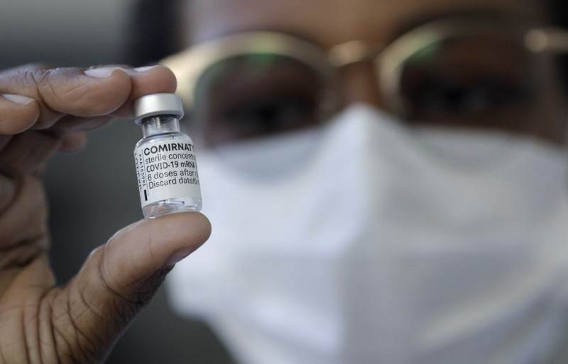 Vacina contra Covid-19 da Pfizer no Rio de Janeiro Vacina contra Covid-19 da Pfizer no Rio de Janeiro