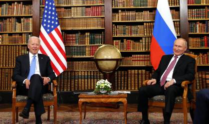 Joe Biden e Vladimir Putin posam em Genebra, na Suíça