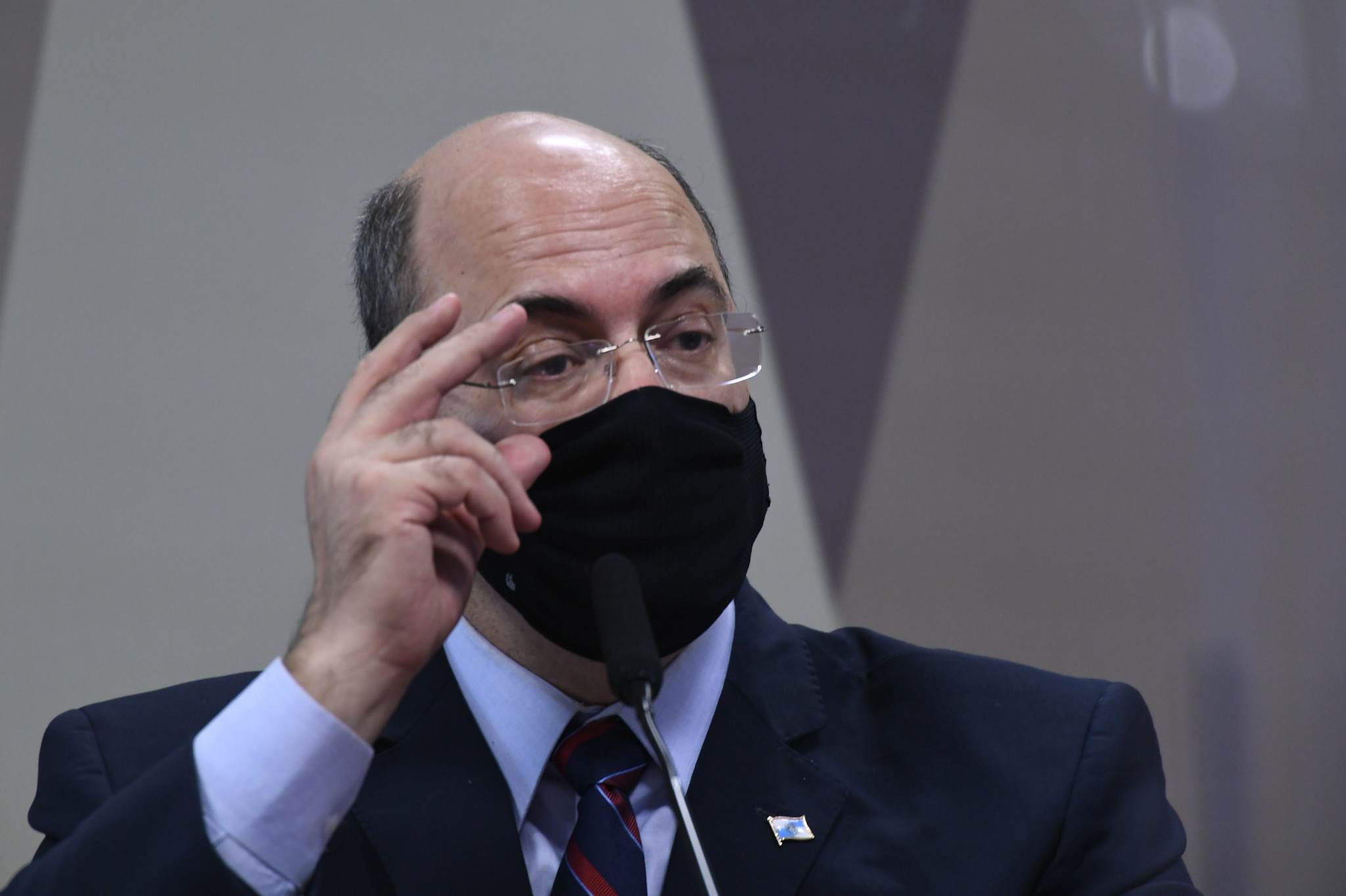 Wilson Witzel presta depoimento à CPI