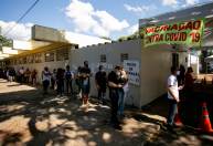 Média móvel de mortes por Covid volta a patamar registrado em janeiro deste ano