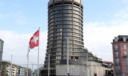 Torre do edifício sede do Banco de Compensações Internacionais (BIS) na Basileia