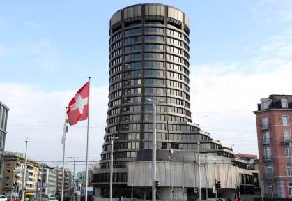 Torre do edifício sede do Banco de Compensações Internacionais (BIS) na Basileia