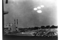 Água e atividade nuclear costumam atrair Ovnis, diz ex-oficial do Pentágono