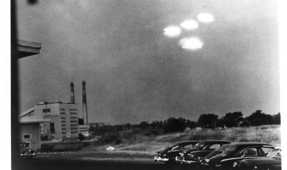 Água e atividade nuclear costumam atrair Ovnis, diz ex-oficial do Pentágono