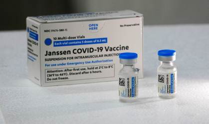 Duas doses da vacina da Janssen