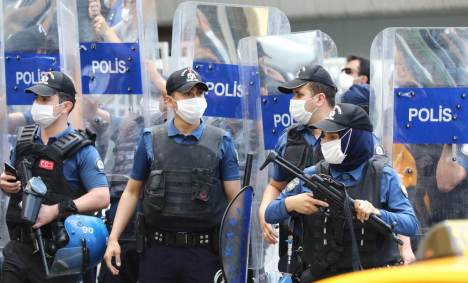 Polícia nas ruas de Ankara, capital da Turquia