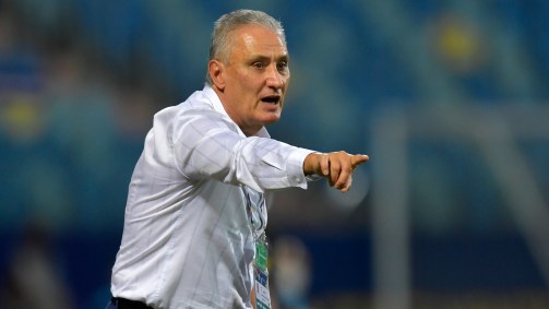 Técnico Tite em ação pela Seleção Brasileira