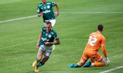 Breno Lopes fez no fim da partida o gol da vitória alviverde