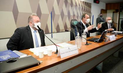 O deputado estadual Fausto Junior (MDB-AM) presta depoimento na CPI da Pandemia