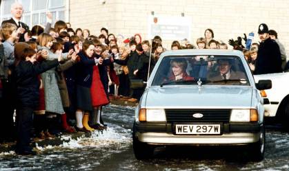 Carro foi um presente dado à princesa Diana pelo príncipe Charles