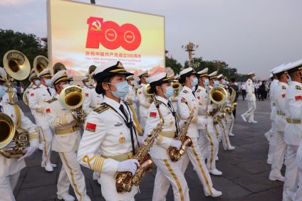 Jovens da orquestra militar chinesa