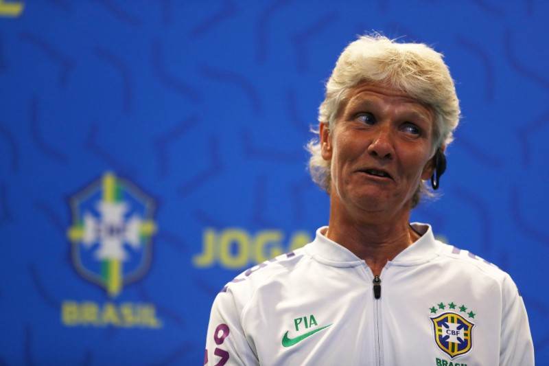 Técnica da seleção brasileira de futebol feminino Pia Sundhage Técnica da seleção brasileira de futebol feminino Pia Sundhage