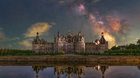 Este castelo em Chambord, França, foi fotografado em diferentes intervalos de il