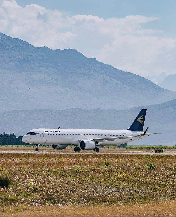 Avião da Air Astana/Divulgação