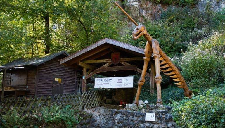 Entrada da caverna Einhornhöhle, na Alemanha