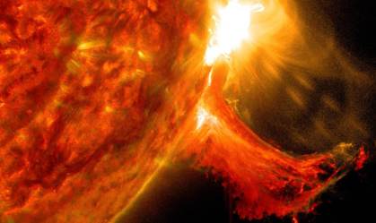 Erupção solar capturada por observatório da Nasa em 2 de outubro de 2014