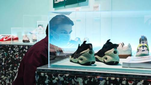 Exposição Sneakers Unboxed: Studio to Street”, no Design Museum de London