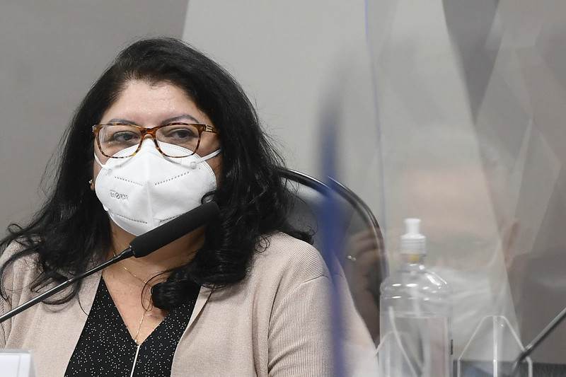 Servidora do Ministério da Saúde Regina Célia presta depoimento à CPI da Pandemi