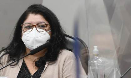 À CPI, servidora Regina Célia nega pressão e contesta ligação com Ricardo Barros