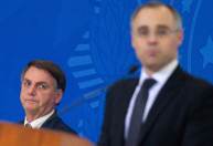 Embate de Bolsonaro com STF prejudica campanha de André Mendonça