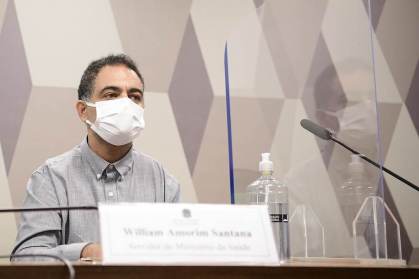 Técnico da divisão de importação do Ministério da Saúde, William Amorim Santana