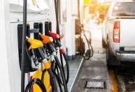 Preço da gasolina já subiu 30% em relação a janeiro, diz Ticket Log