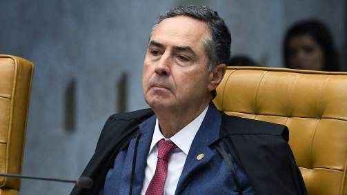 Ministro Roberto Barroso durante sessão plenária do STF