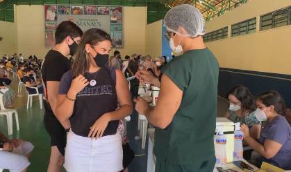 Vacinação de jovens no Amazonas (10,Jul.2021)