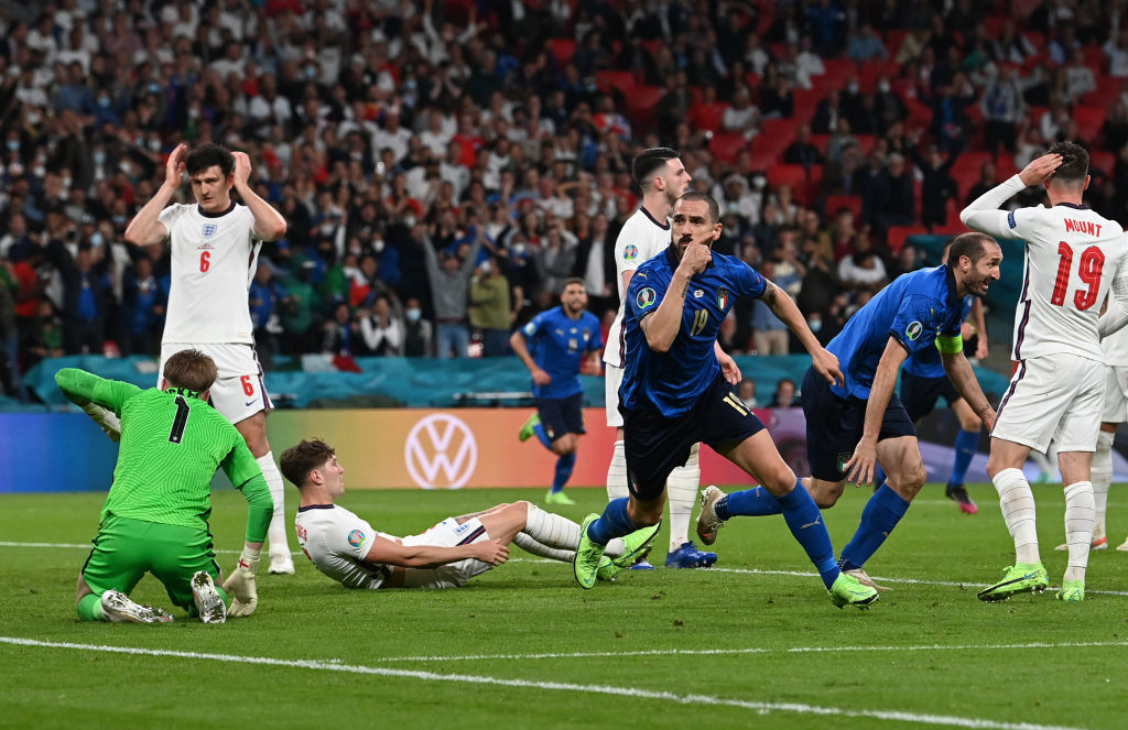 Leonardo Bonucci, da Italia, comemora gol de empate contra a Inglaterra