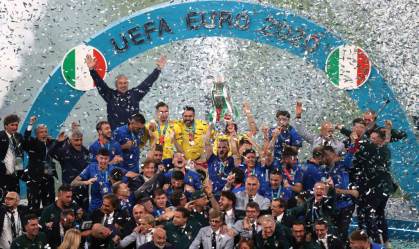 Seleção da Itália comemora título da Eurocopa