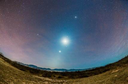 Céu com a Vênus, Marte e a lua
