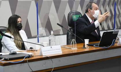 Diretora técnica da Precisa Medicamentos e presidente da CPI