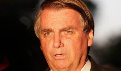 Bolsonaro diz a apoiadores que vetará parte do fundão