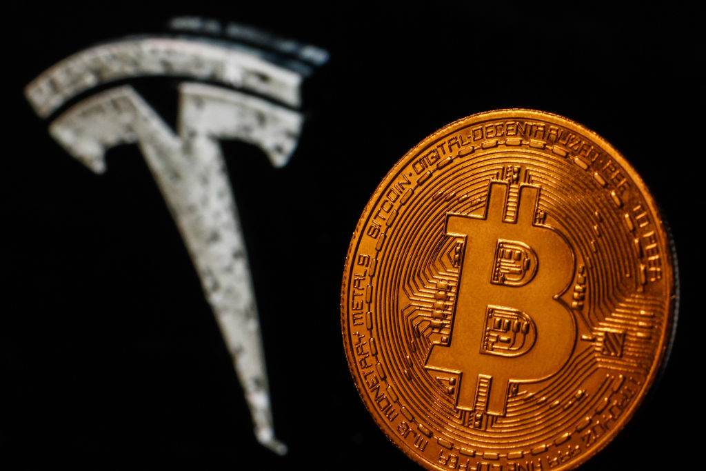 Tesla. Bitcoin