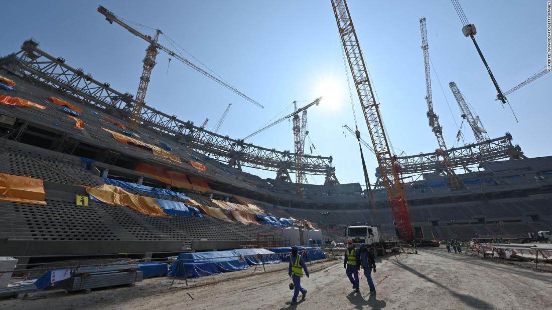 Construção civil no estádio Lusail, no Catar Construção civil no estádio Lusail, no Catar