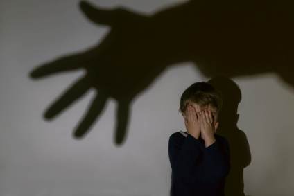 Violência contra criança/Getty Images