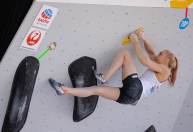 Campeã olímpica de escalada alerta para transtornos alimentares na modalidade