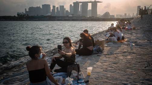Usar somente com a reportagem: Como Singapura e Reino Unido pretendem viver com