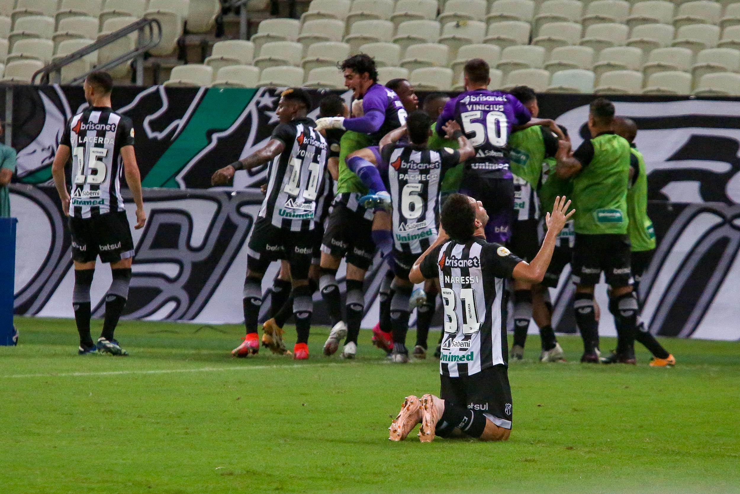 Jogadores do Ceará comemoram gol durante partida entre Ceará e Athletico Jogadores do Ceará comemoram gol durante partida entre Ceará e Athletico
