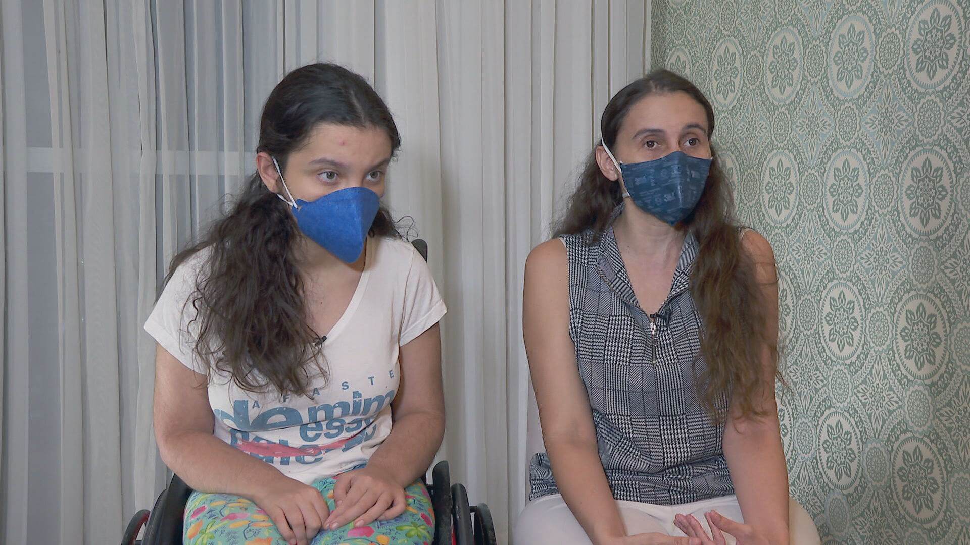 Família viaja mais de 30 horas para vacinar adolescente com comorbidade Família viaja mais de 30 horas para vacinar adolescente com comorbidade