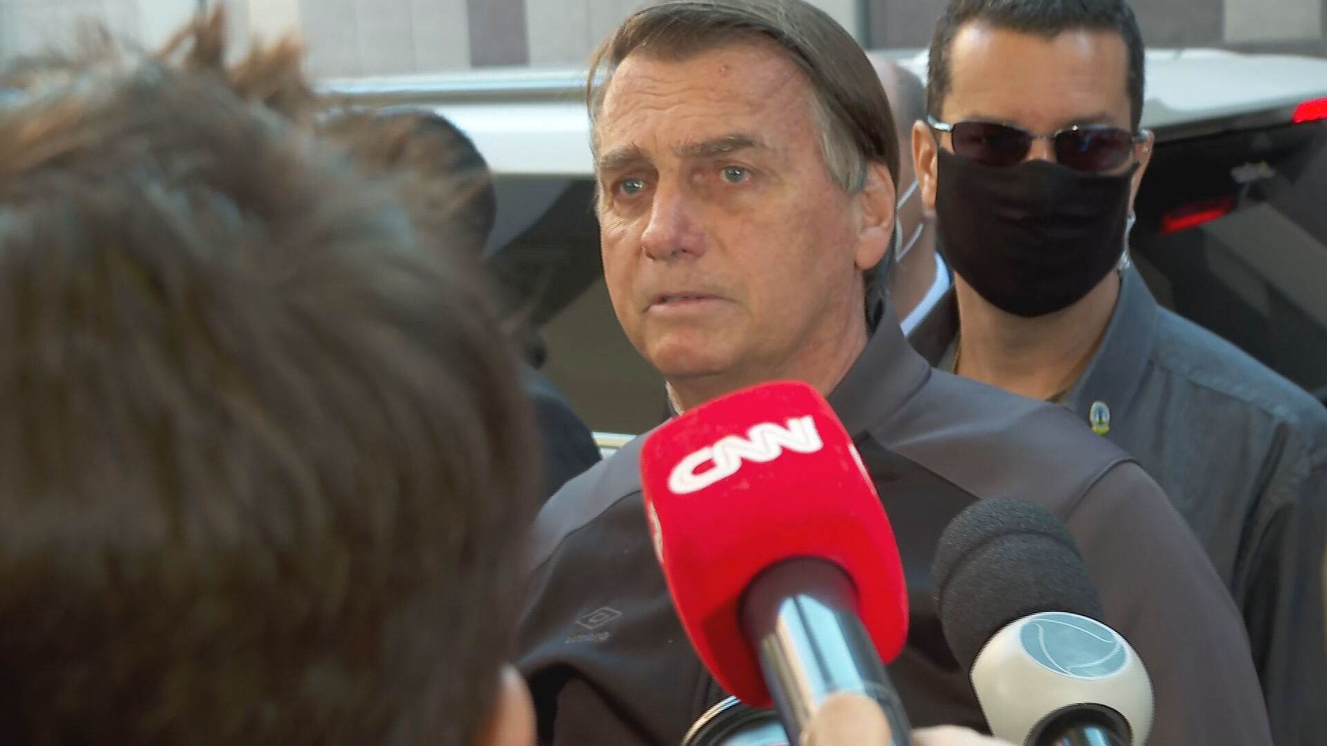 Bolsonaro recebe alta e deixa hospital em SP (18-07-2021) Bolsonaro recebe alta e deixa hospital em SP (18-07-2021)