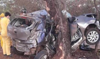 Carro de Alexandro Javier Arce Añazco, 20, que morreu após um acidente automobil