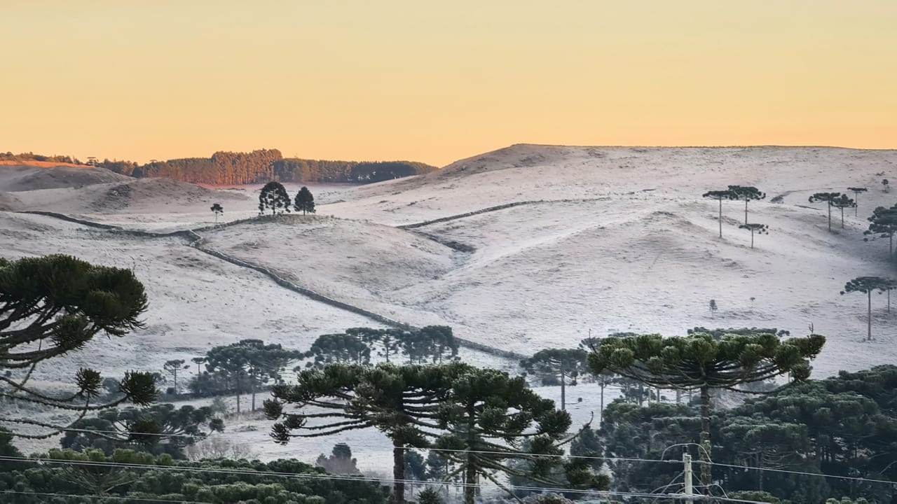Frio e geada no Sul do país Frio e geada no Sul do país