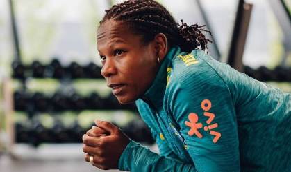 Jogadora Formiga em treino da seleção brasileira feminina