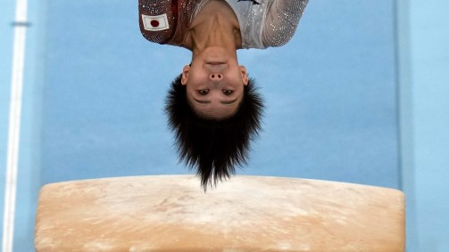 
Ginasta Mai Murakami, do Japão, treina em Tóquio nesta quinta-feira (22)