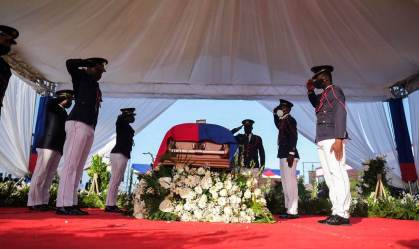 Sepultamento de Jovenel Moise no Haiti
