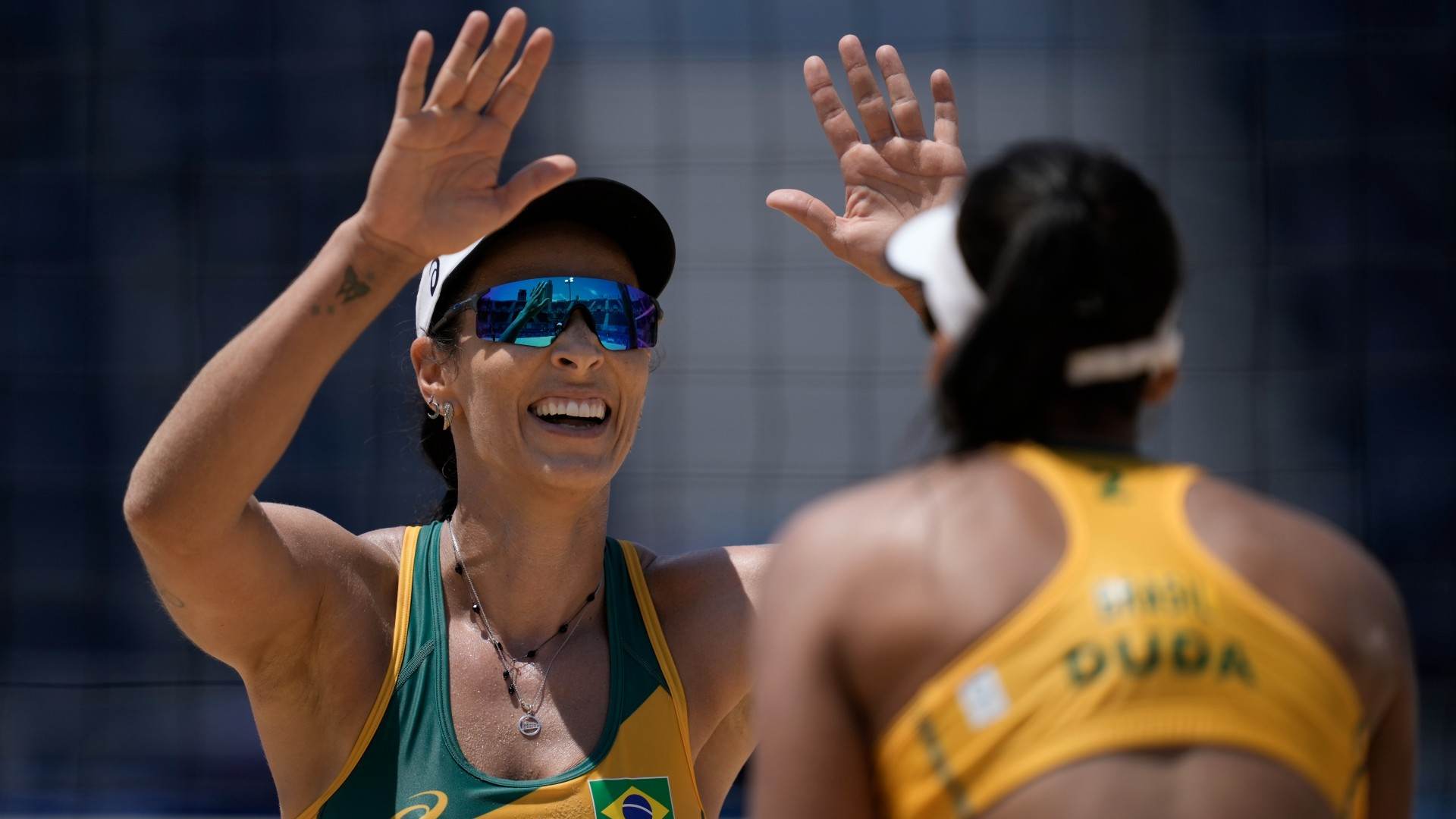 Brasileiras Agatha e Duda também estrearam com vitória no vôlei de praia