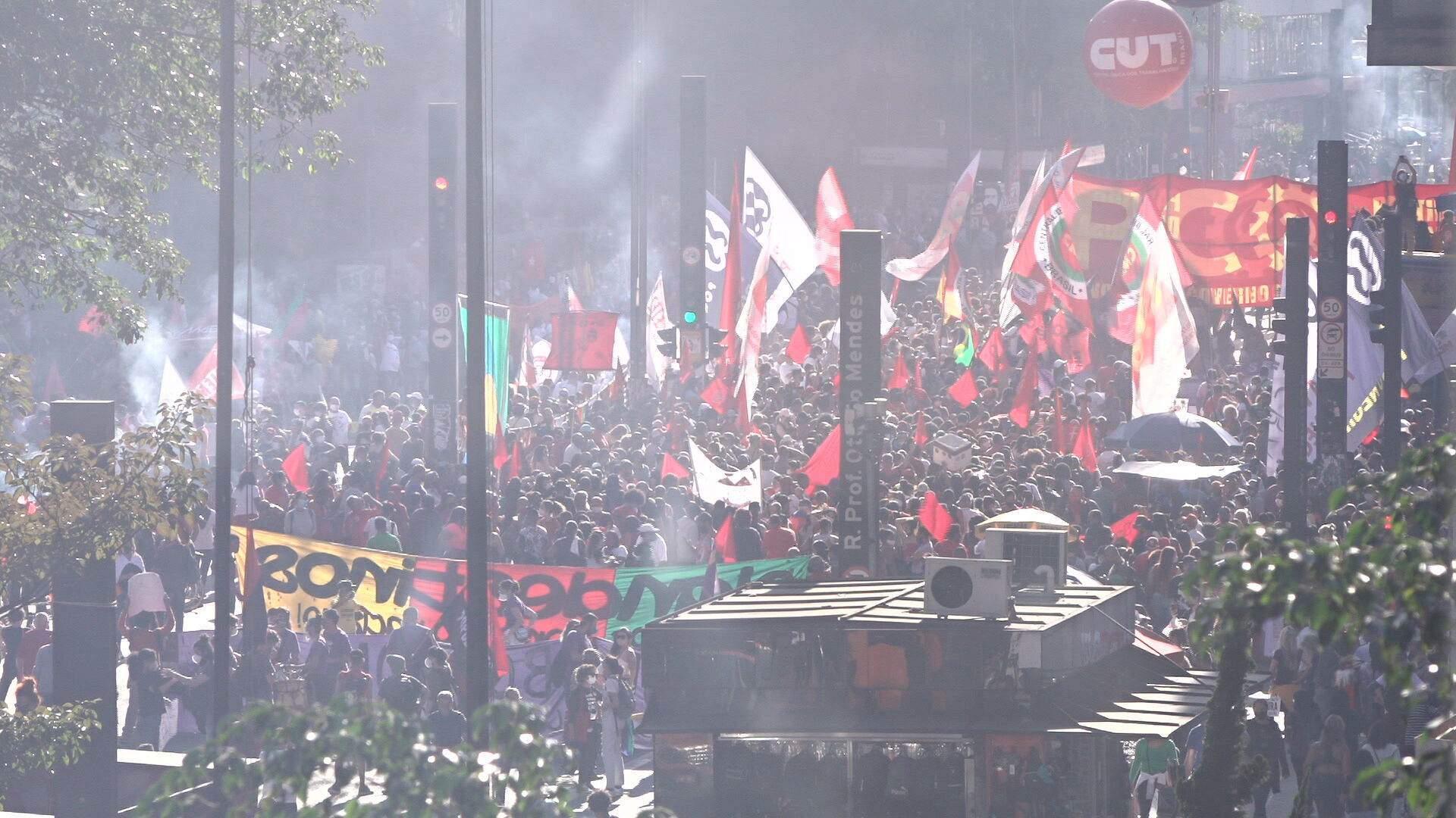 Manifestantes protestam contra governo Bolsonaro em São Paulo (24.Jul.2021) Manifestantes protestam contra governo Bolsonaro em São Paulo (24.Jul.2021)