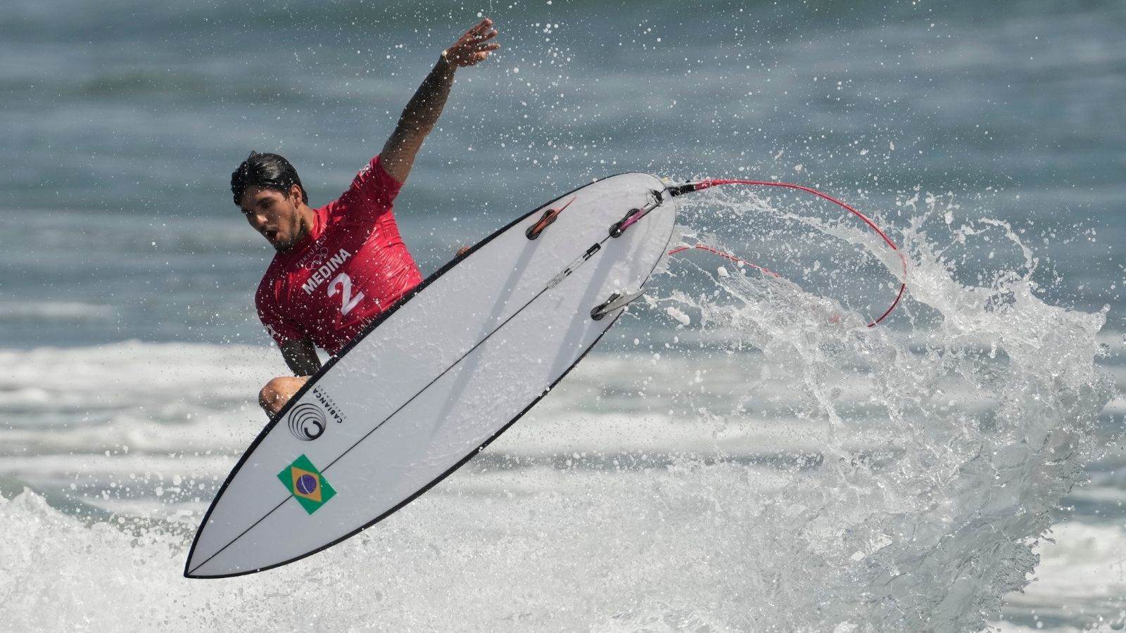 Gabriel Medina surfa onda na praia de Tsurigasaki Gabriel Medina surfa onda na praia de Tsurigasaki