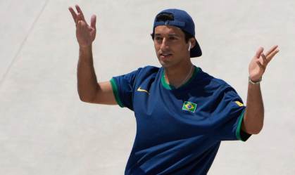 Kelvin Hoefler, do skate street, ganhou a prata nas Olimpíadas